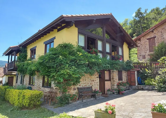 Apartamentos Rurales Los Picos De Redo