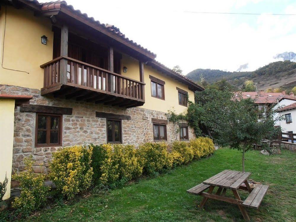 Rurales Picos De Redo * Camaleño